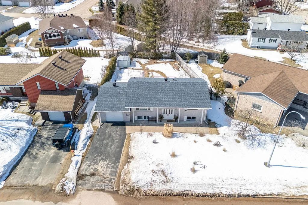Photo 46 of 101 Frontenac Crescent, Deep River — HOMEH