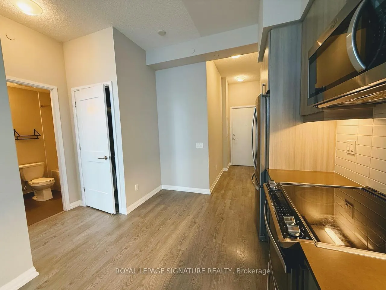 Photo 11 of Unit 1009, 7895 Jane Street, Vaughan, Concord — HOMEH