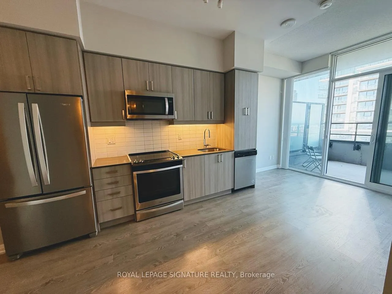 Photo 13 of Unit 1009, 7895 Jane Street, Vaughan, Concord — HOMEH