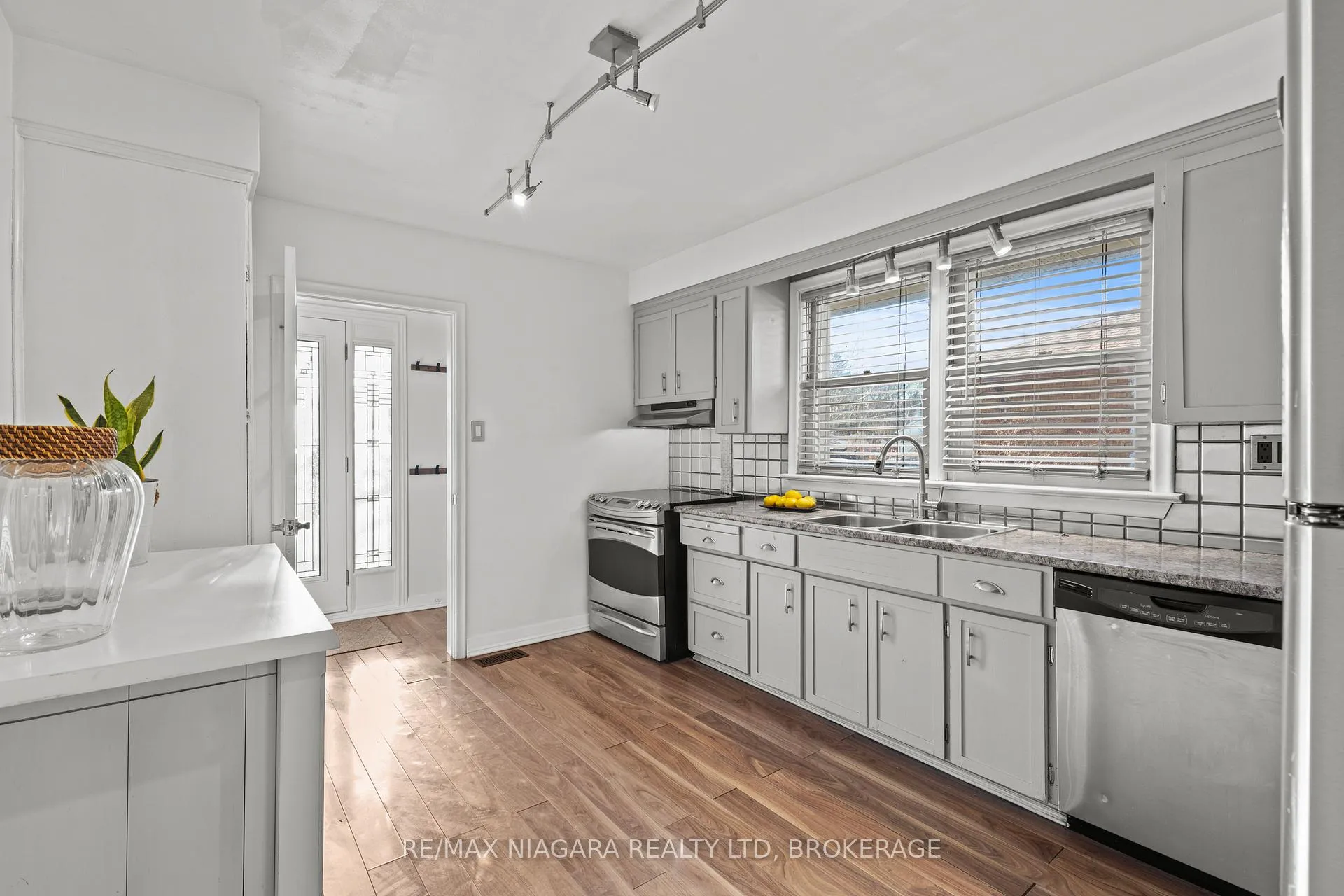 Photo 8 of 96 Terrace Drive, Hamilton, Balfour — HOMEH