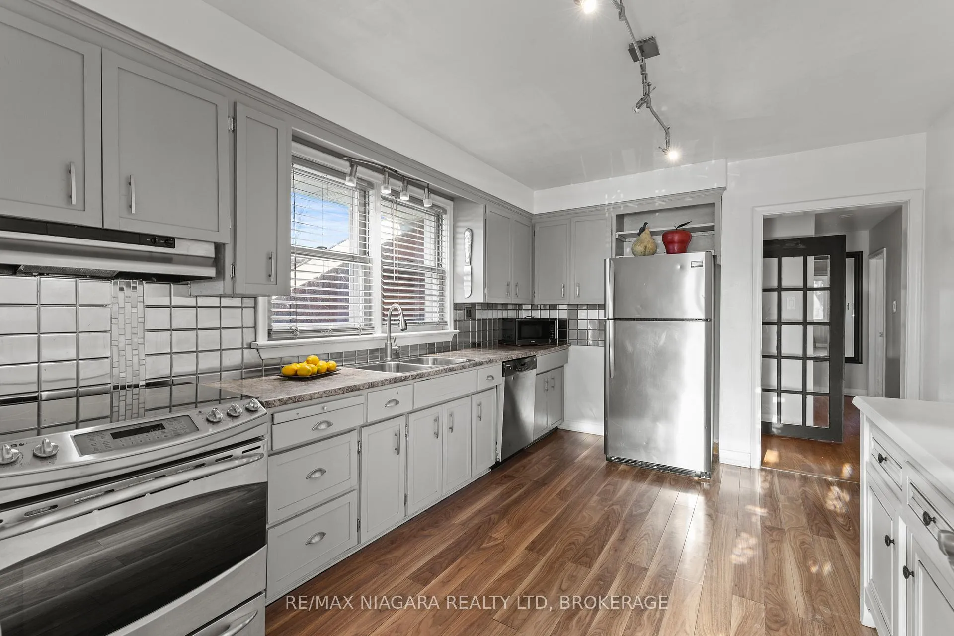Photo 9 of 96 Terrace Drive, Hamilton, Balfour — HOMEH
