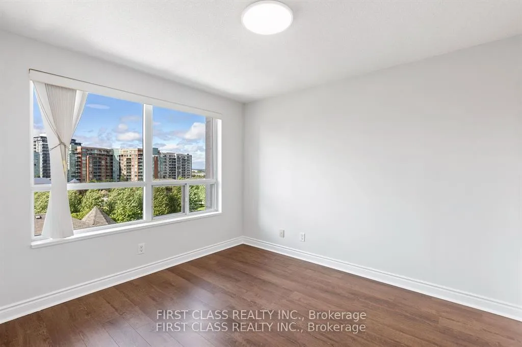 Photo 7 of Unit 805, 37 Galleria Parkway, Markham, Commerce Valley — HOMEH