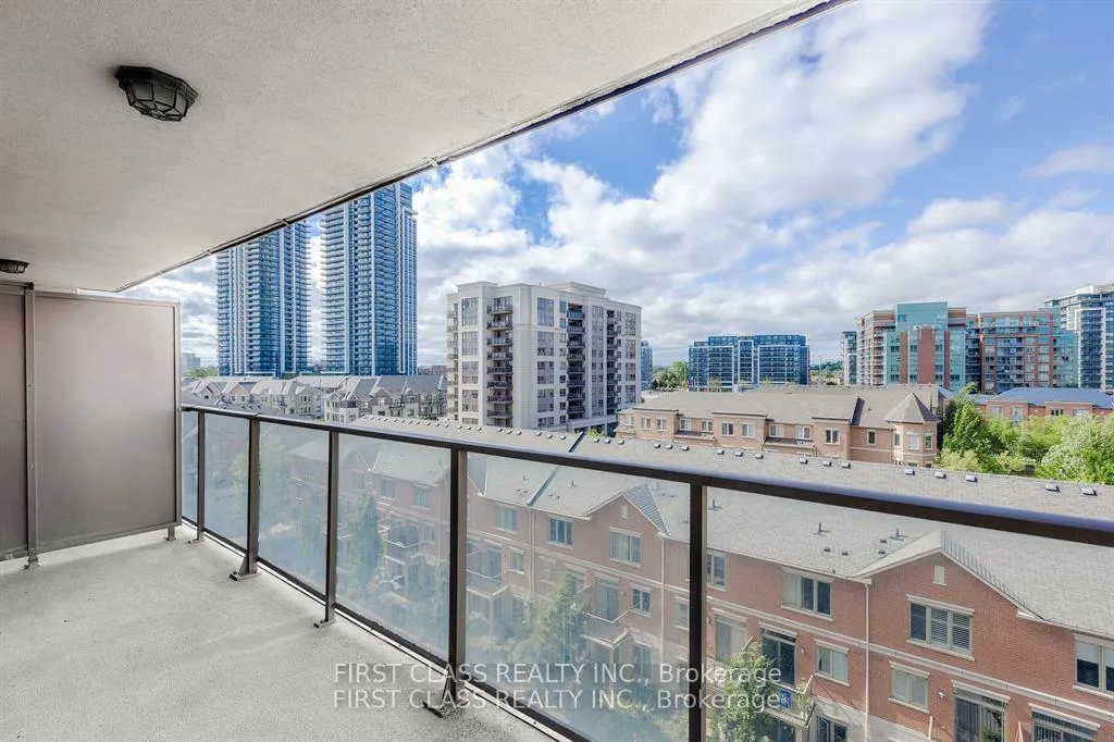Photo 9 of Unit 805, 37 Galleria Parkway, Markham, Commerce Valley — HOMEH