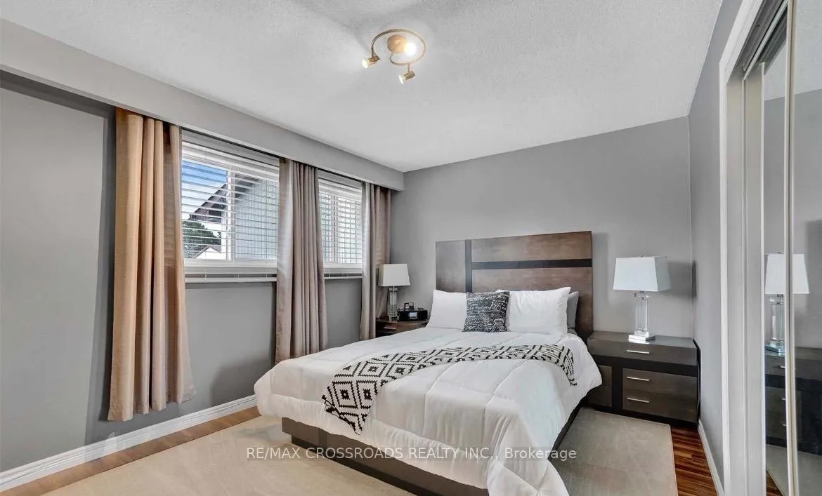 Photo 6 of Unit 90, 90 Foster Crescent, Brampton, Brampton North — HOMEH