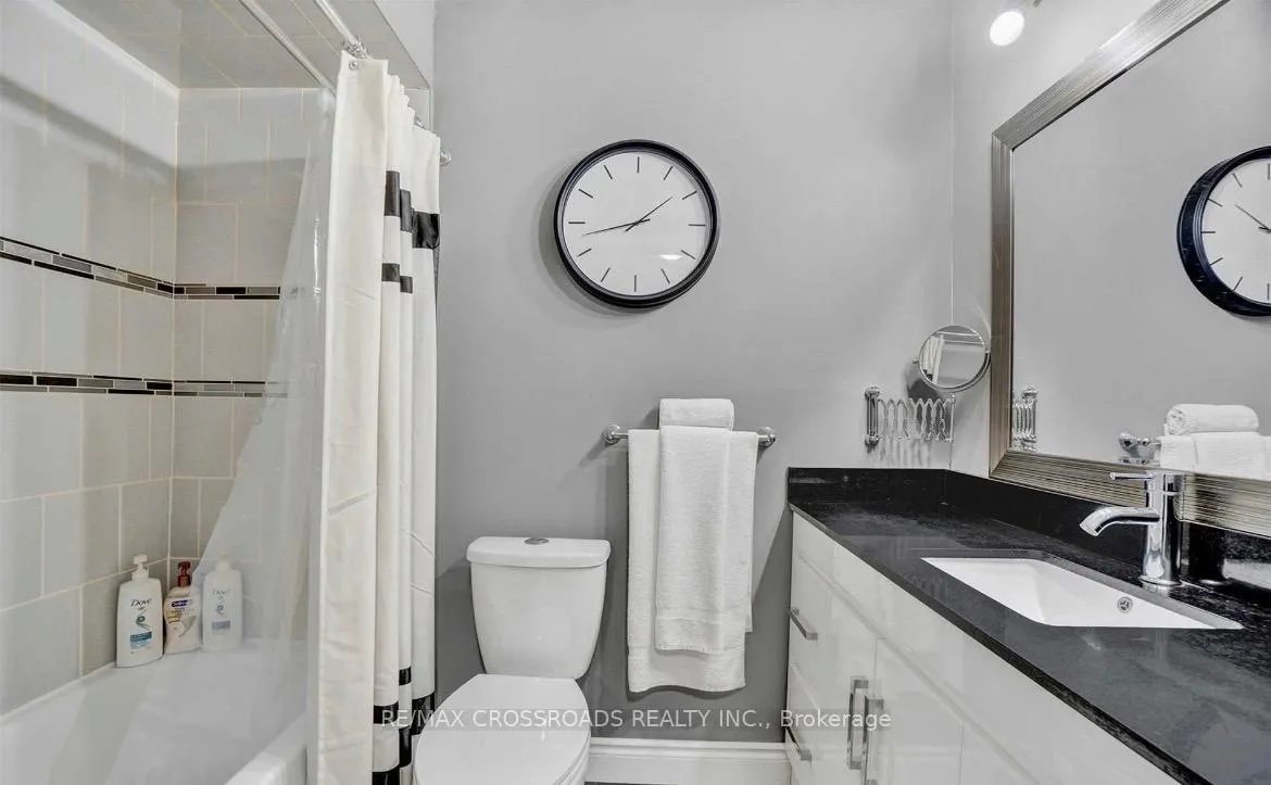 Photo 9 of Unit 90, 90 Foster Crescent, Brampton, Brampton North — HOMEH