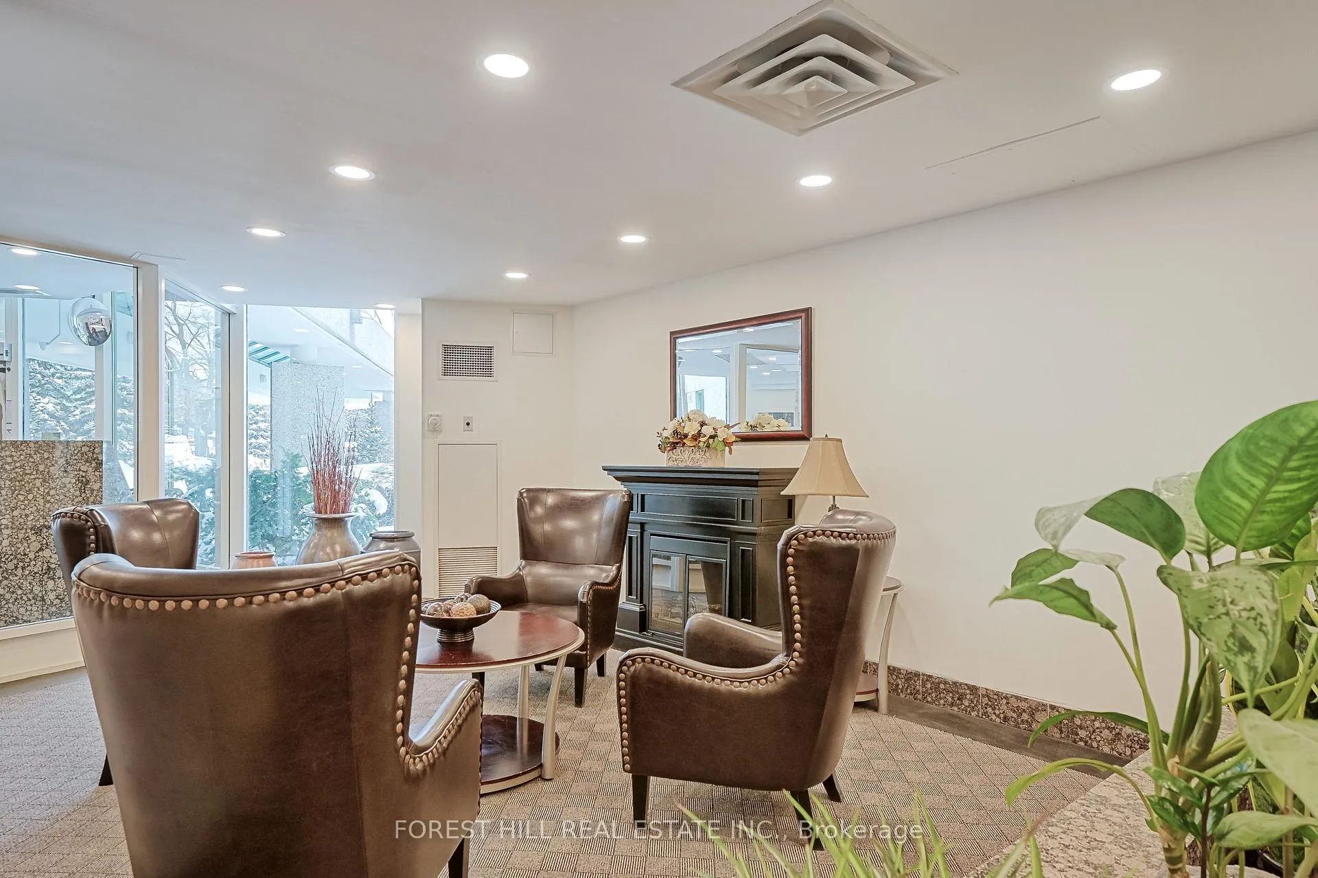 Photo 3 of Unit 904, 7805 Bayview Avenue, Markham, Aileen-Willowbrook — HOMEH