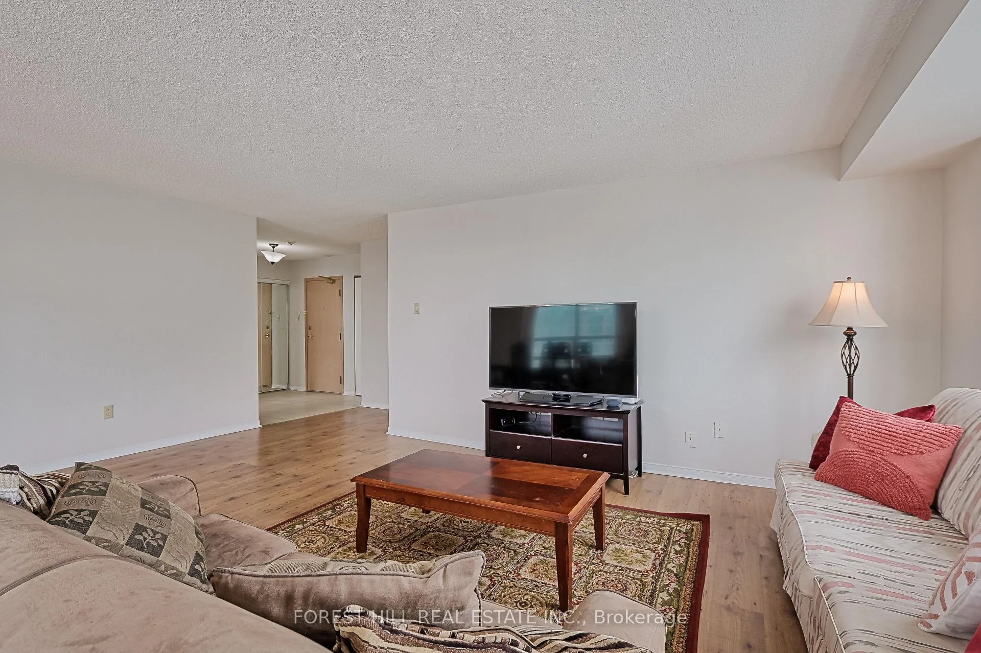 Photo 8 of Unit 904, 7805 Bayview Avenue, Markham, Aileen-Willowbrook — HOMEH