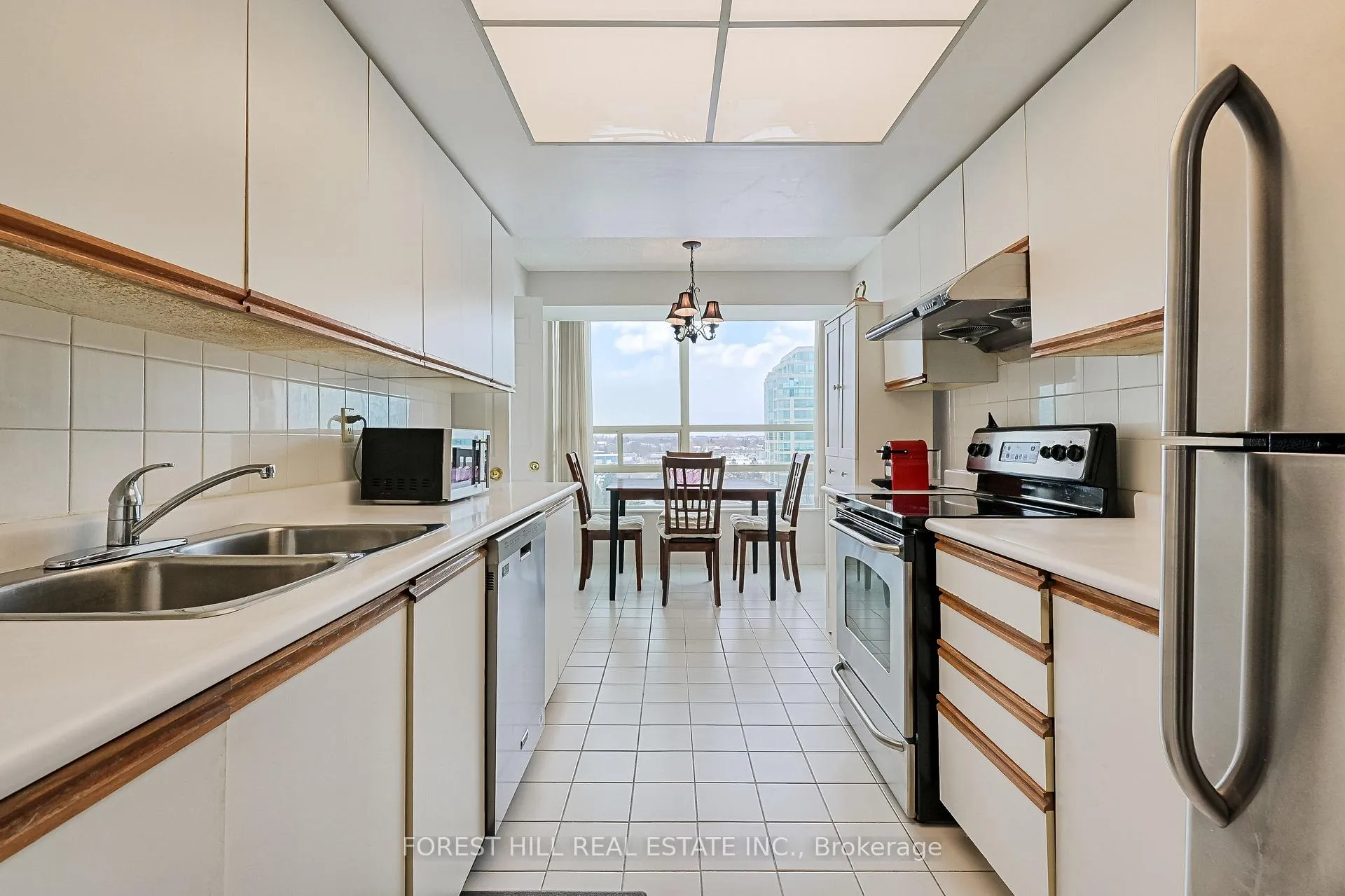 Photo 14 of Unit 904, 7805 Bayview Avenue, Markham, Aileen-Willowbrook — HOMEH