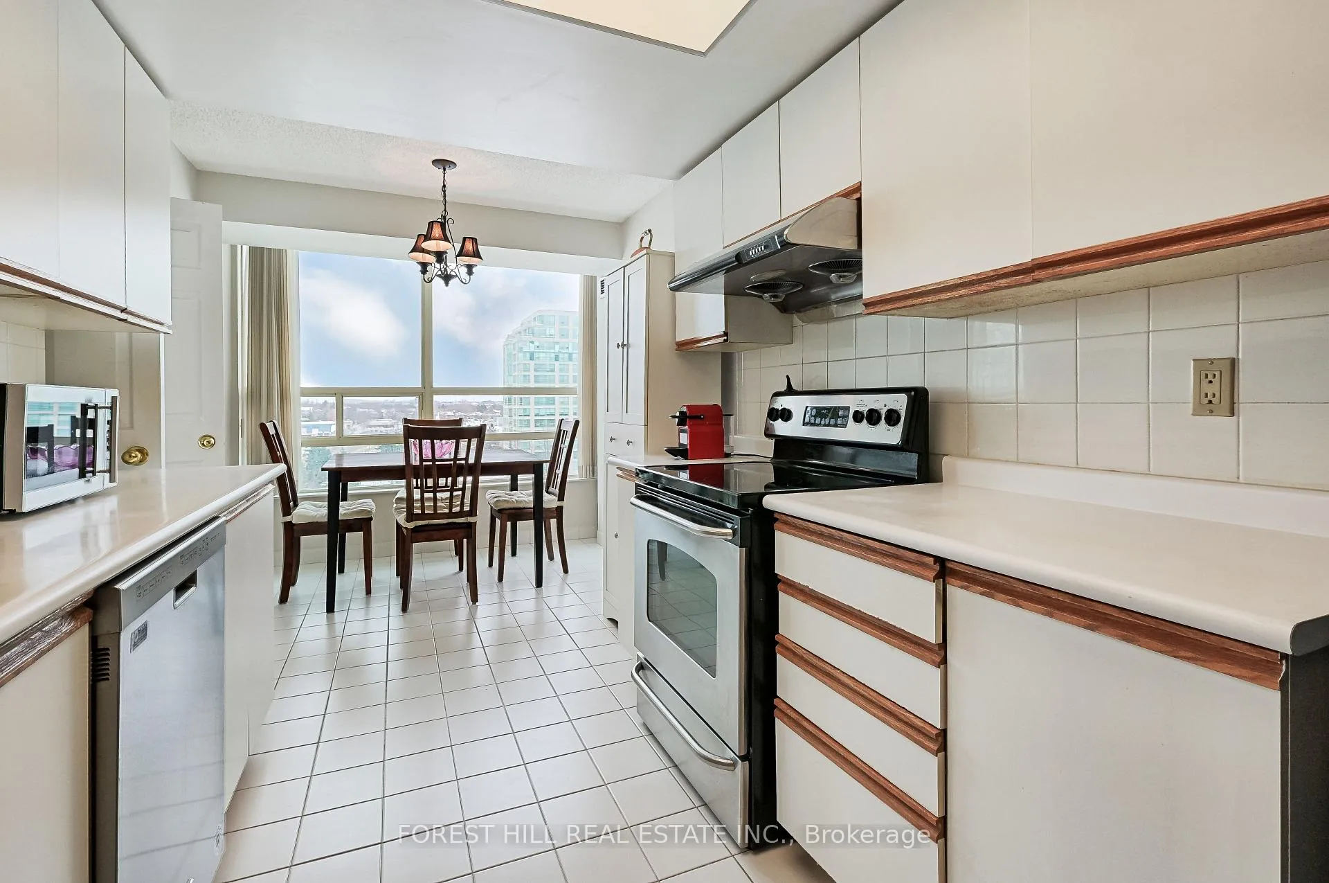 Photo 15 of Unit 904, 7805 Bayview Avenue, Markham, Aileen-Willowbrook — HOMEH