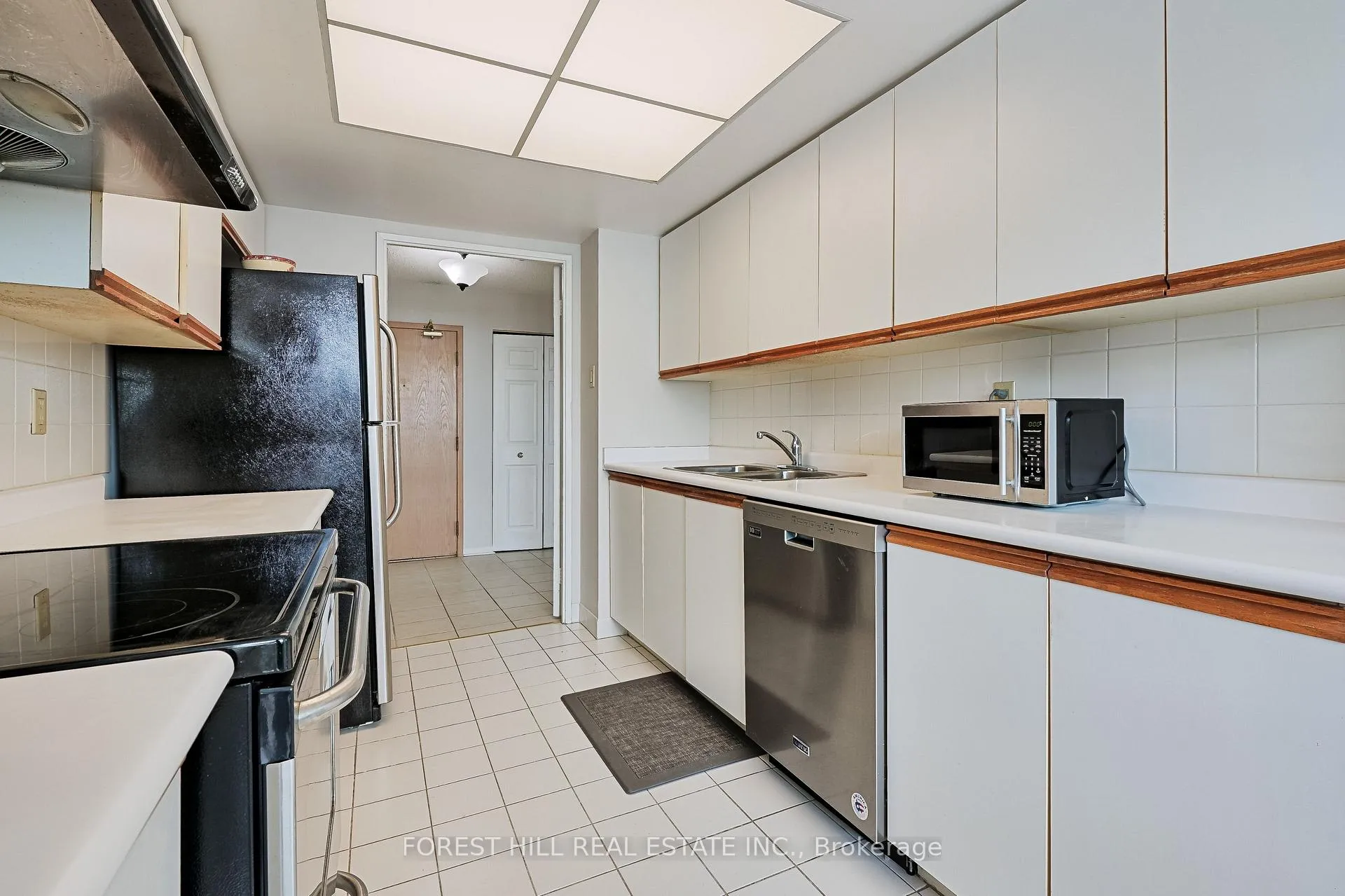 Photo 16 of Unit 904, 7805 Bayview Avenue, Markham, Aileen-Willowbrook — HOMEH