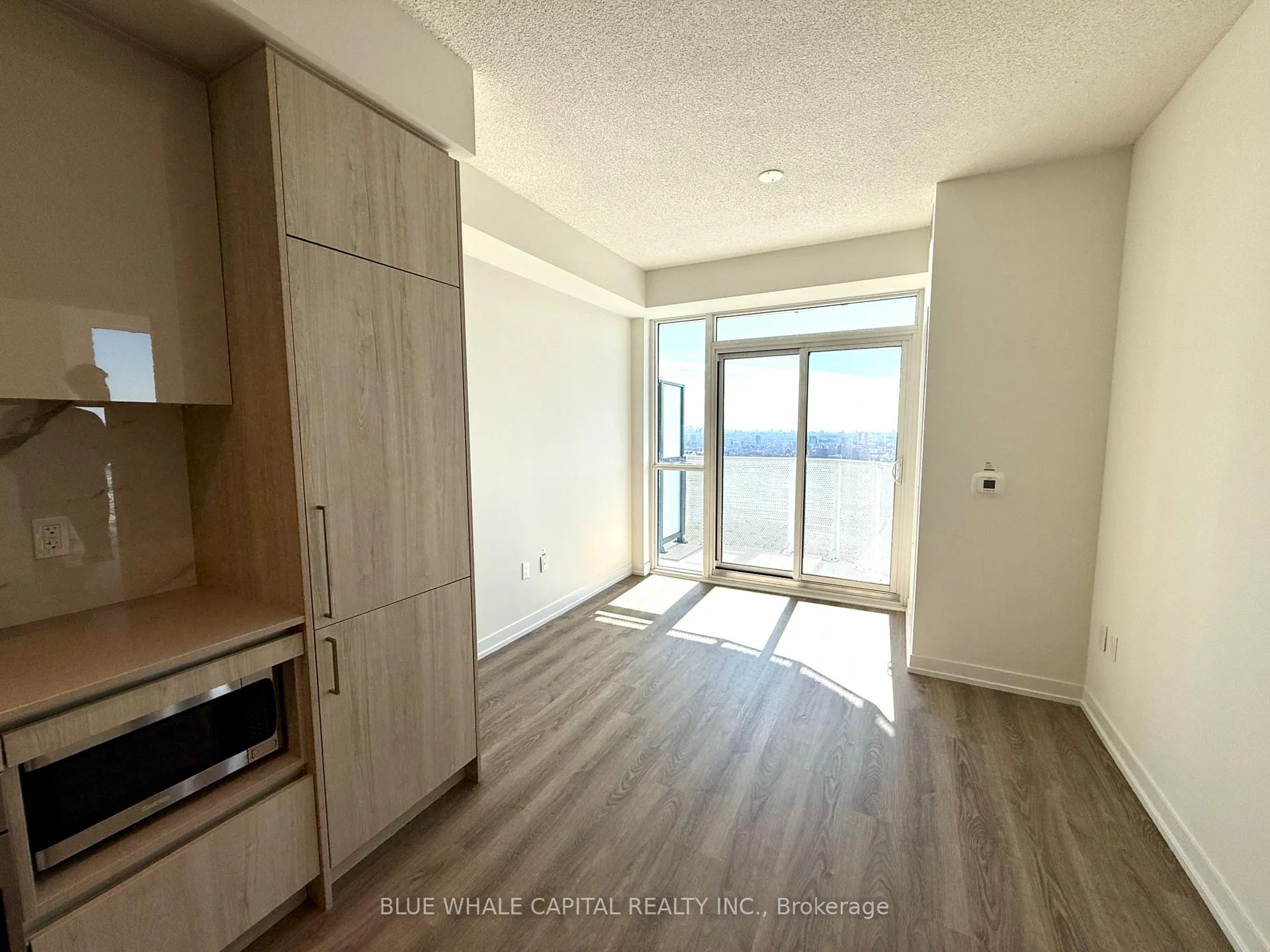 Photo 4 of Unit 4606, 195 Commerce Street, Vaughan, Vaughan Corporate Centre — HOMEH