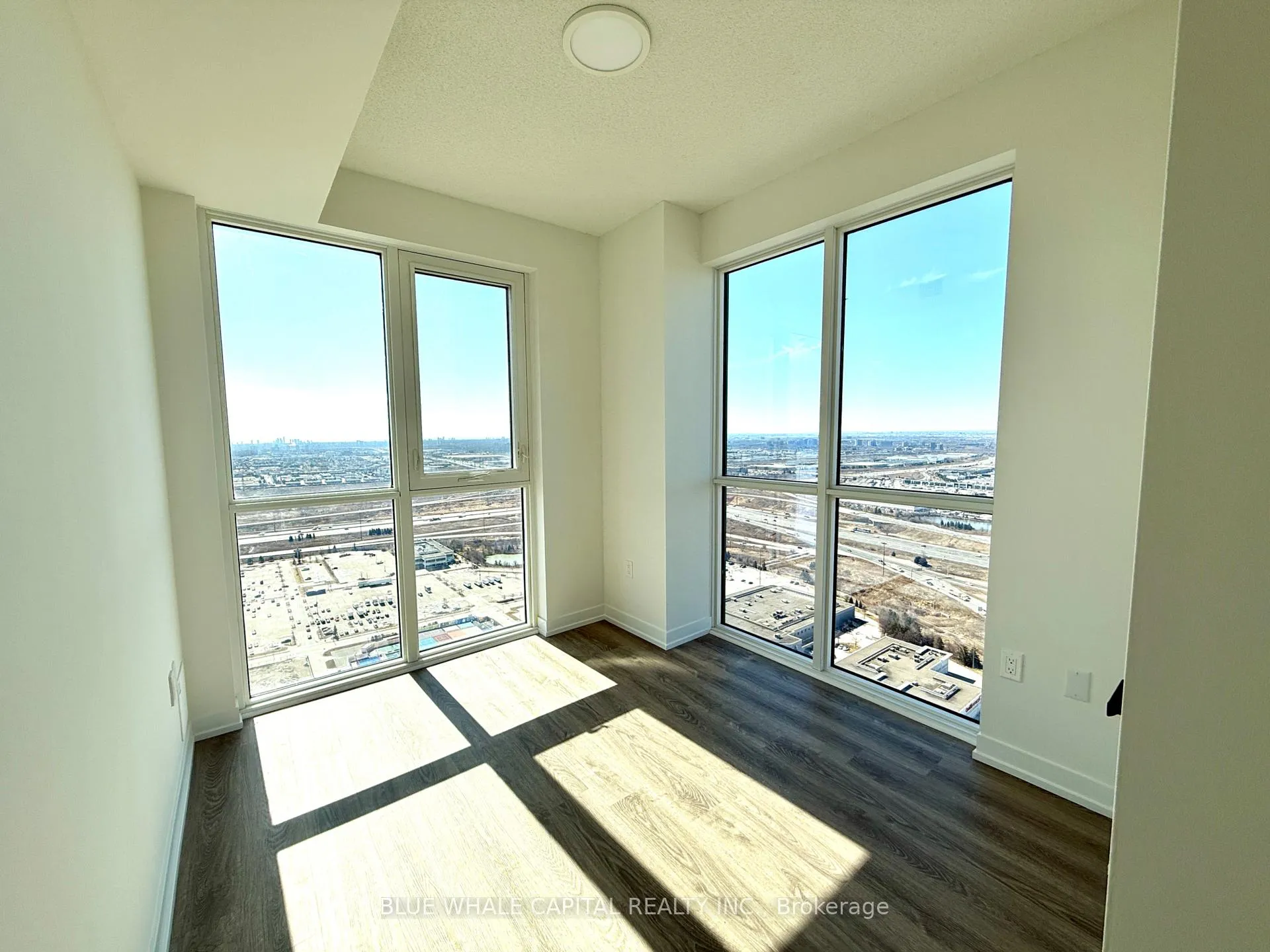 Photo 9 of Unit 4606, 195 Commerce Street, Vaughan, Vaughan Corporate Centre — HOMEH