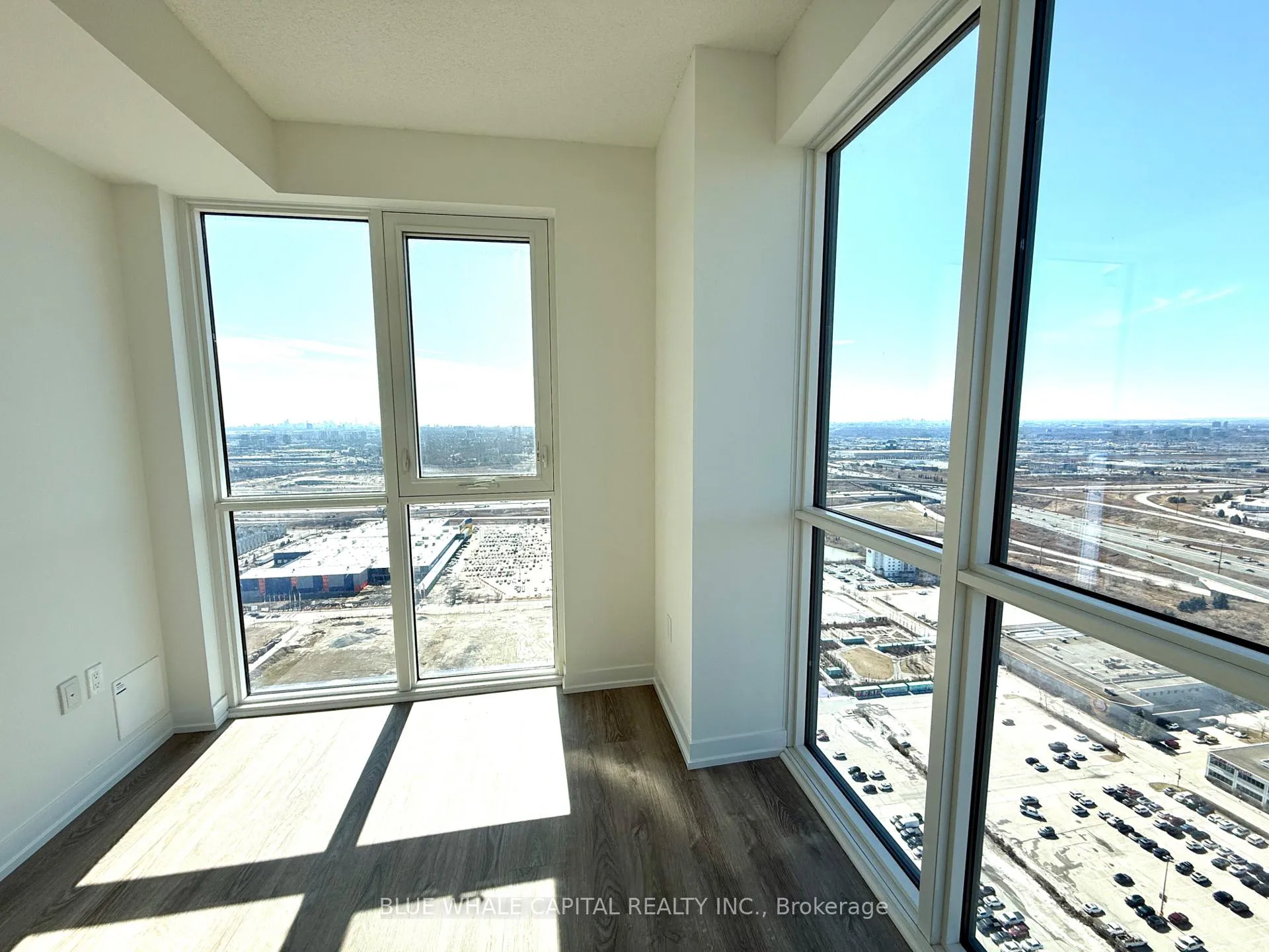 Photo 10 of Unit 4606, 195 Commerce Street, Vaughan, Vaughan Corporate Centre — HOMEH