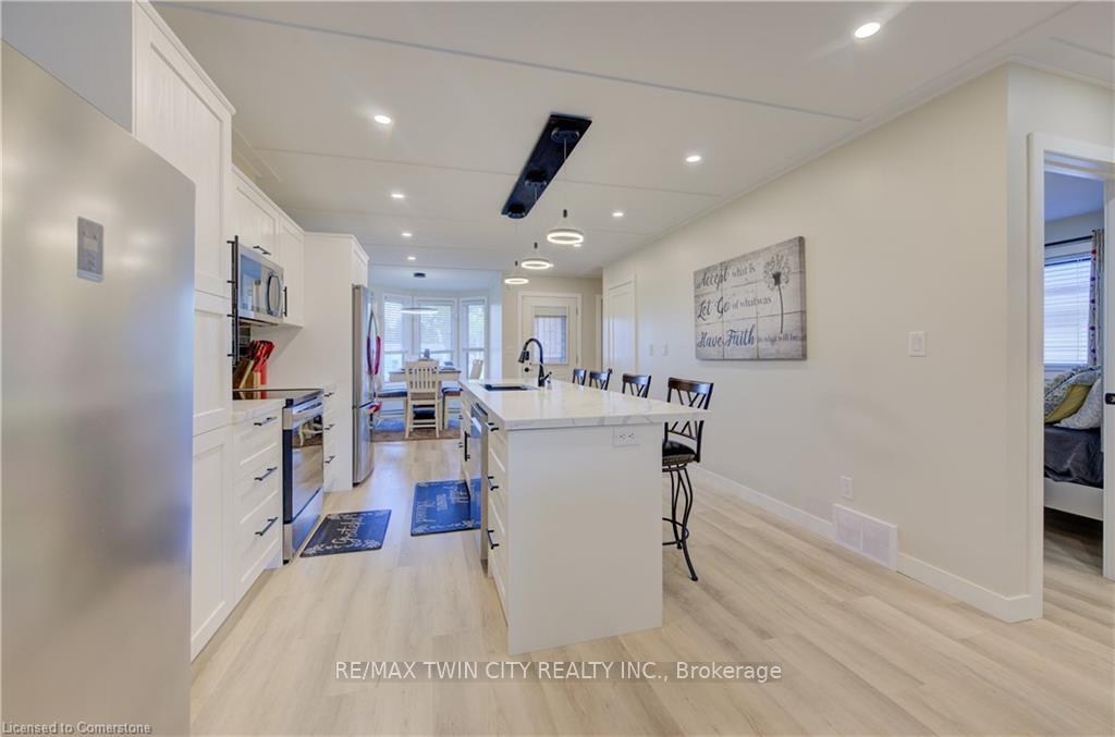 Photo 13 of 6 Hanlon Place, Brant, Paris — HOMEH
