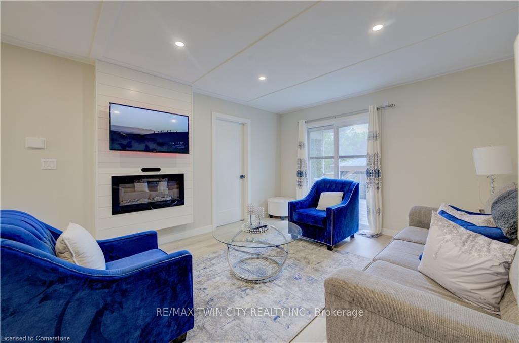 Photo 17 of 6 Hanlon Place, Brant, Paris — HOMEH
