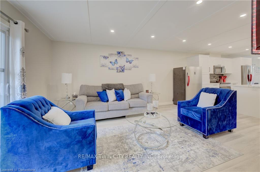 Photo 18 of 6 Hanlon Place, Brant, Paris — HOMEH