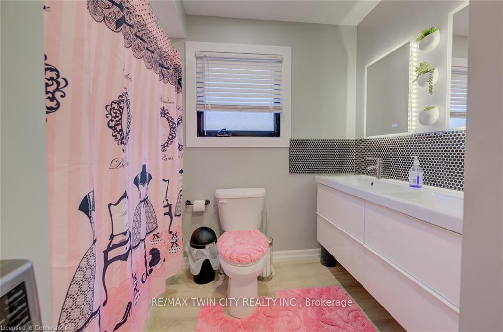 Photo 23 of 6 Hanlon Place, Brant, Paris — HOMEH