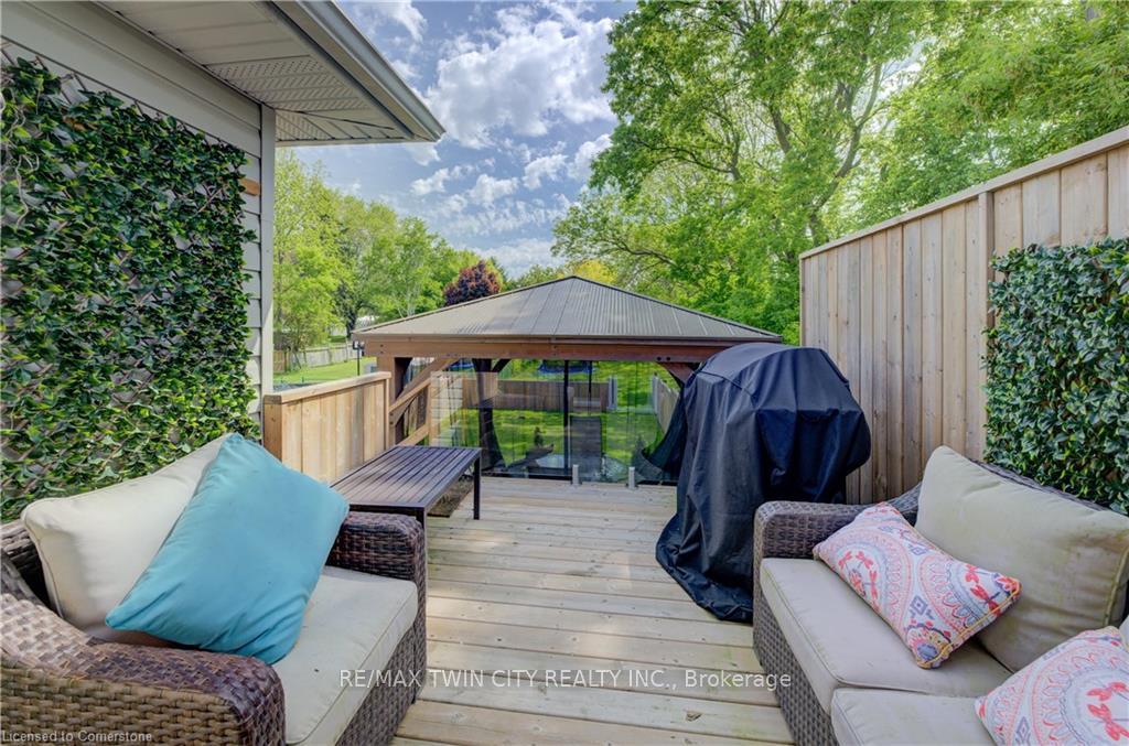 Photo 35 of 6 Hanlon Place, Brant, Paris — HOMEH