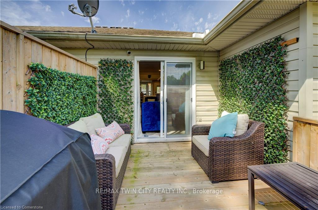 Photo 37 of 6 Hanlon Place, Brant, Paris — HOMEH