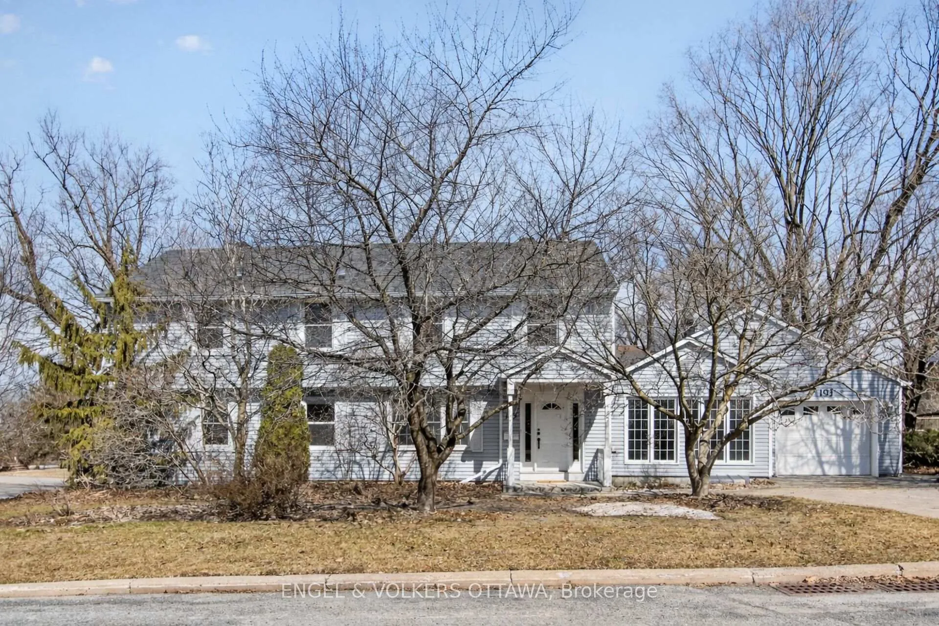 Photo 2 of 193 Cunningham Avenue N, Ottawa, Applewood Acres — HOMEH