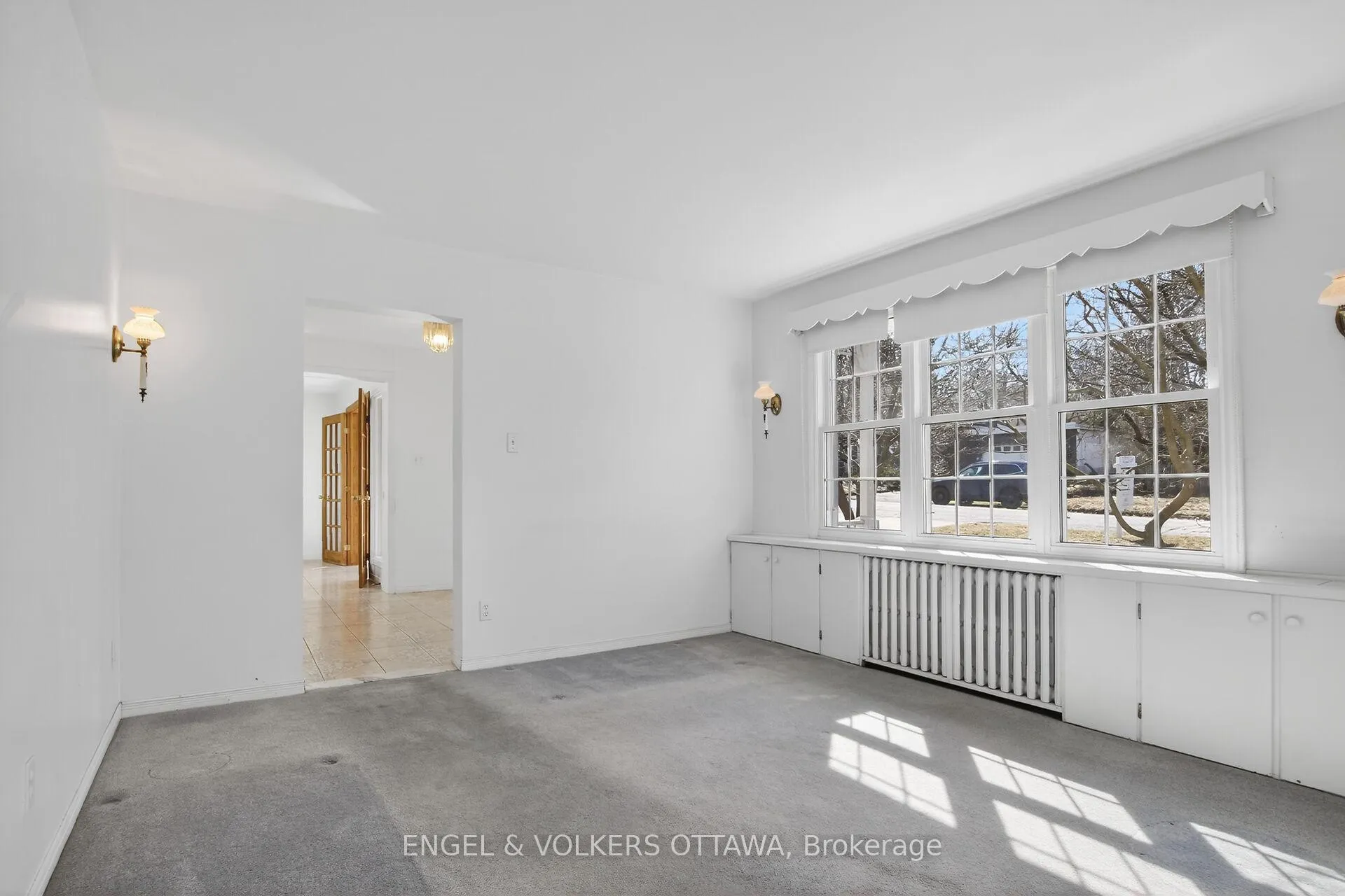 Photo 13 of 193 Cunningham Avenue N, Ottawa, Applewood Acres — HOMEH