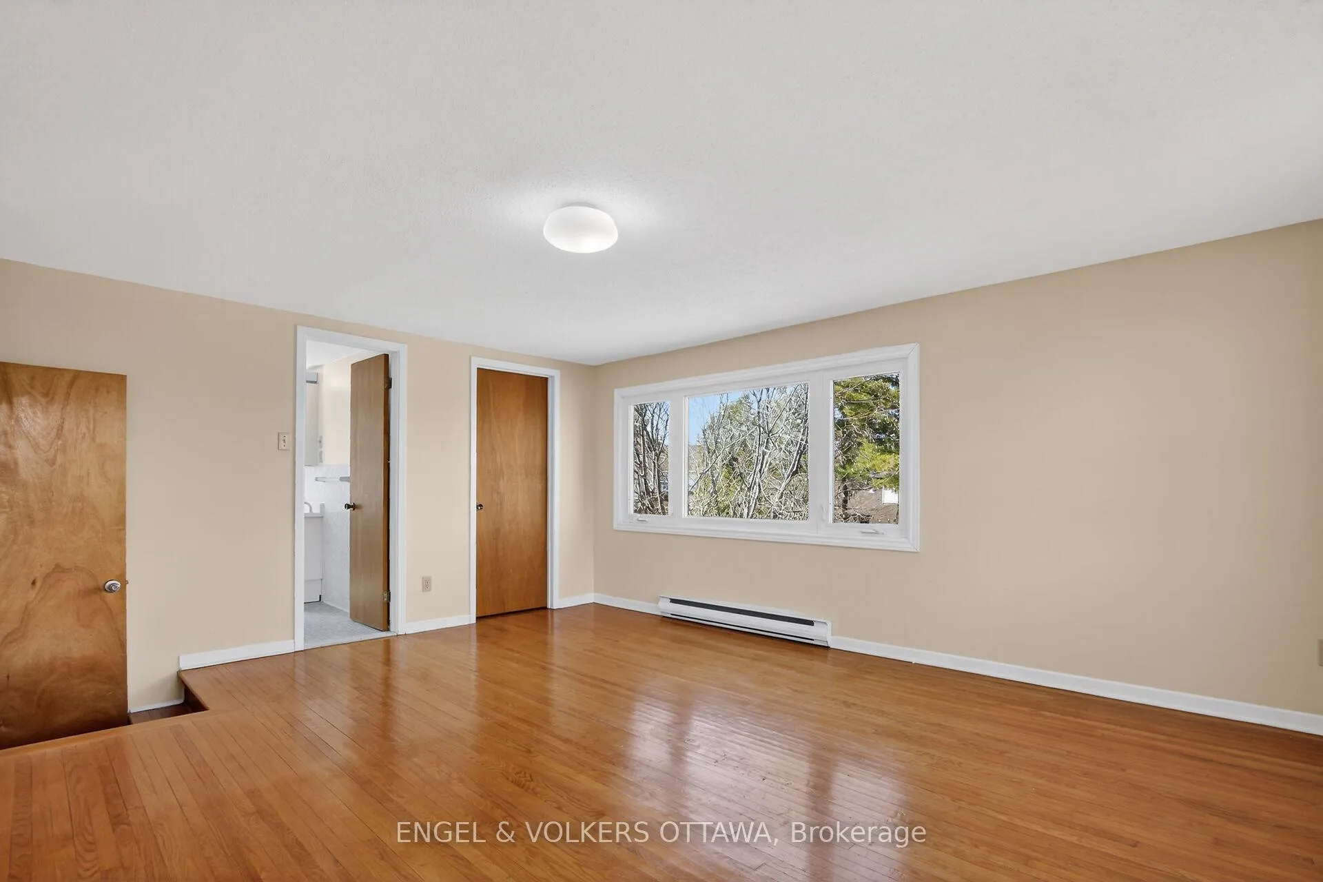 Photo 21 of 193 Cunningham Avenue N, Ottawa, Applewood Acres — HOMEH