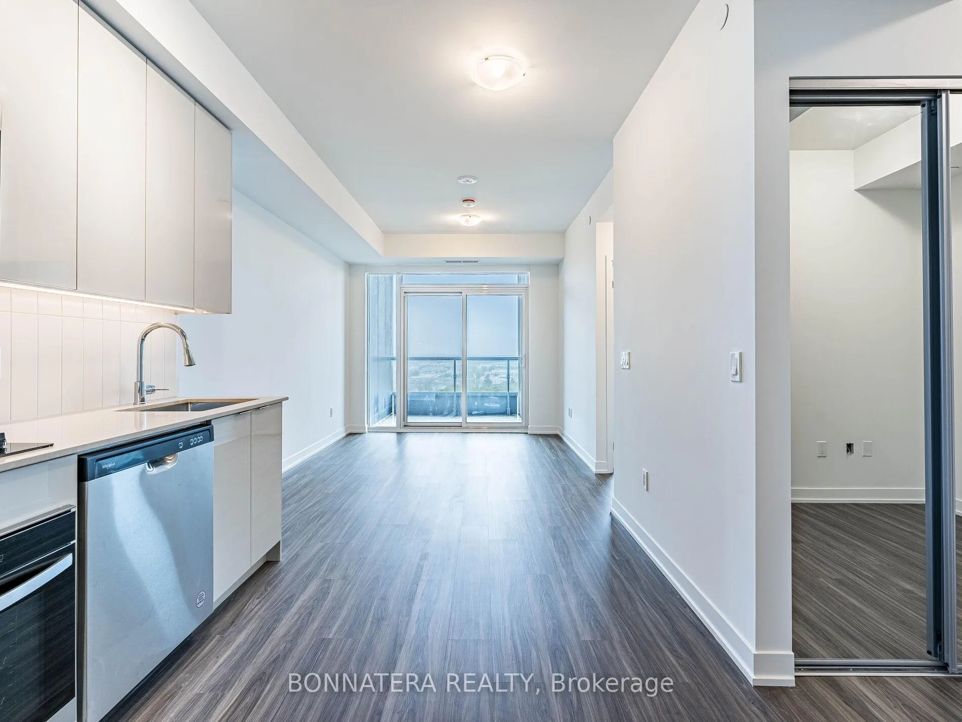 Photo 9 of Unit 1408, 474 Caldari Road, Vaughan, Concord — HOMEH