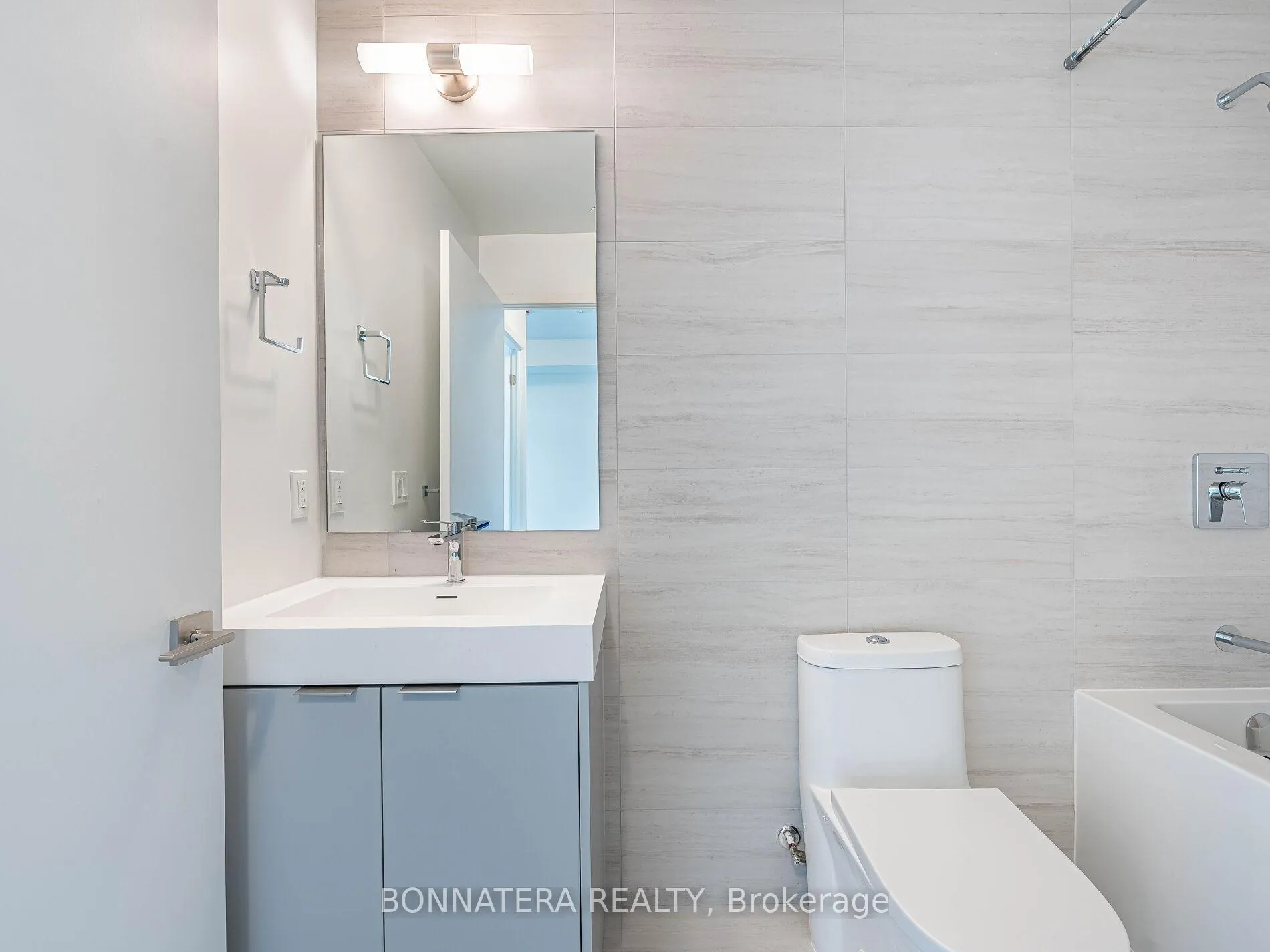 Photo 23 of Unit 1408, 474 Caldari Road, Vaughan, Concord — HOMEH