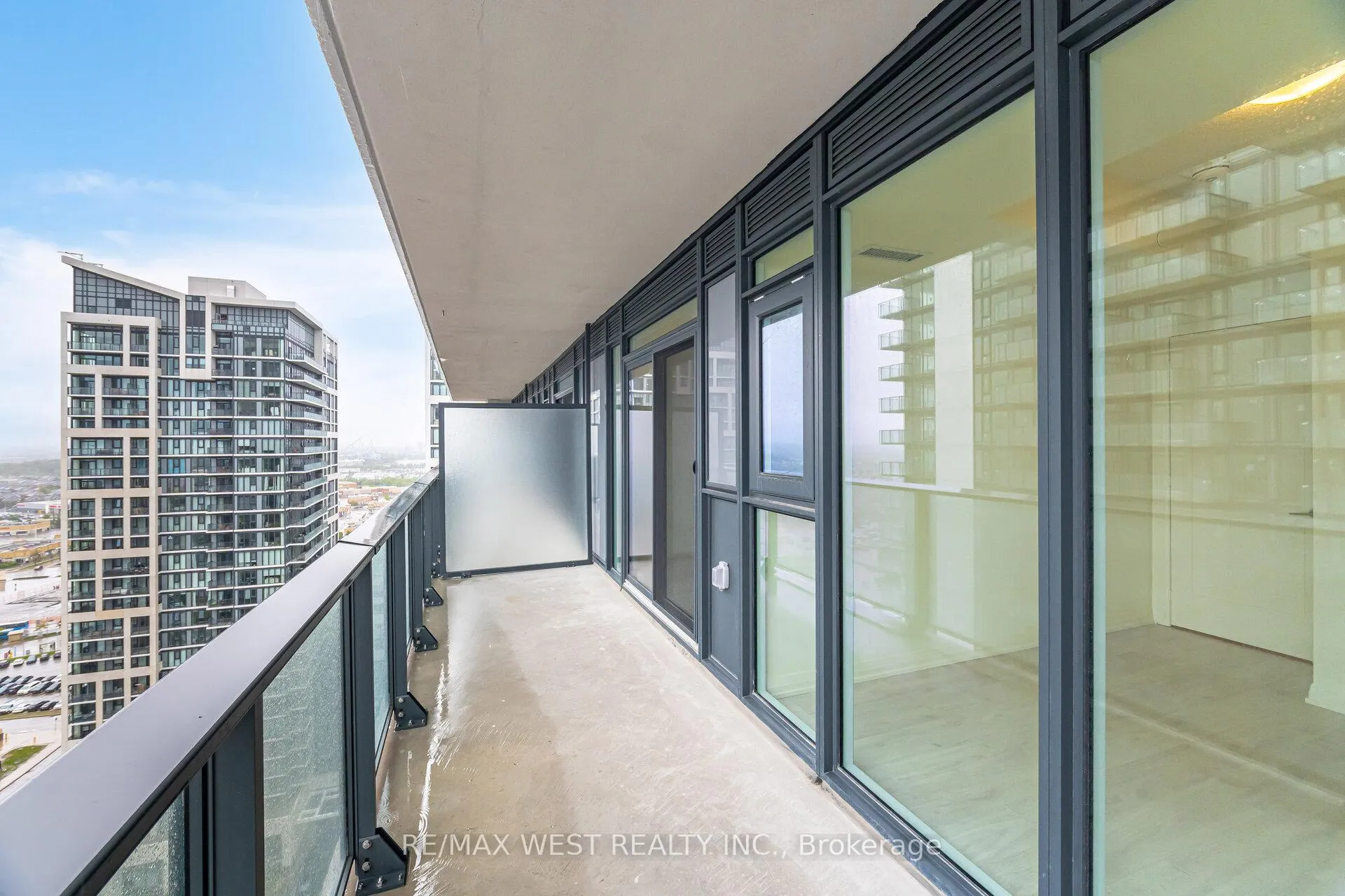 Photo 7 of Unit 2201, 8960 Jane Street, Vaughan, Concord — HOMEH