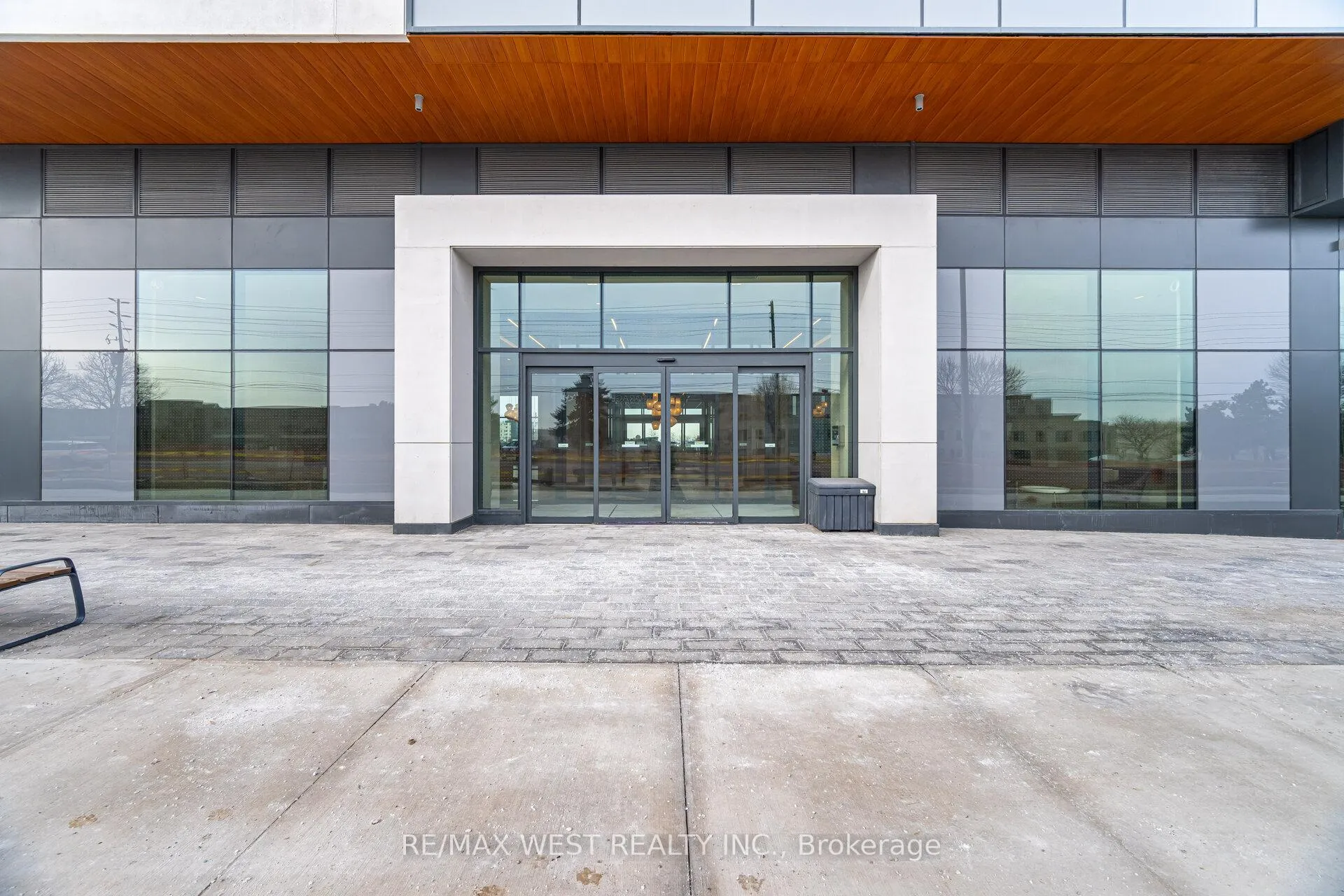 Photo 10 of Unit 2201, 8960 Jane Street, Vaughan, Concord — HOMEH