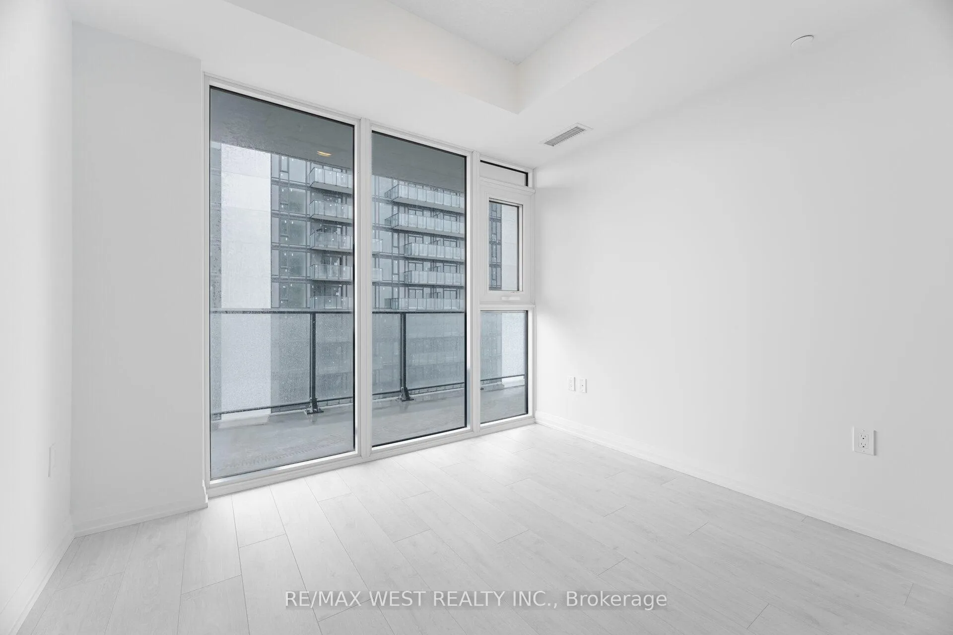 Photo 33 of Unit 2201, 8960 Jane Street, Vaughan, Concord — HOMEH
