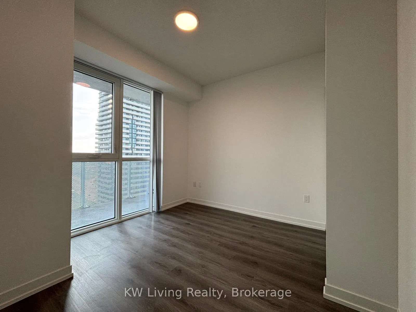 Photo 7 of Unit 2516, 28 Interchange Way, Vaughan, Vaughan Corporate Centre — HOMEH