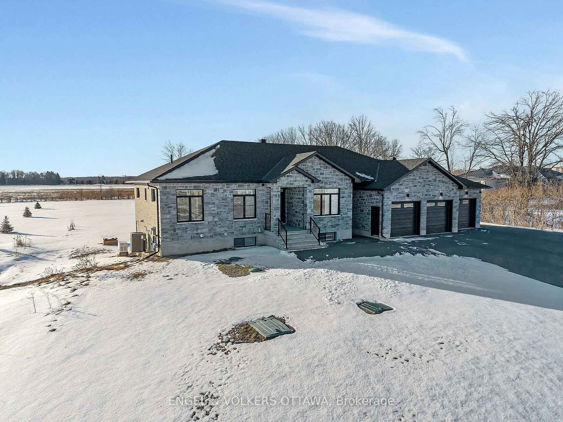 Photo 2 of 19 Synergy Way, Ottawa, Kanata - Kanata (North West) — HOMEH