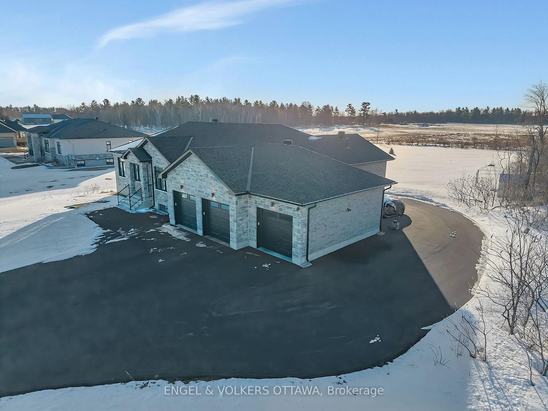 Photo 3 of 19 Synergy Way, Ottawa, Kanata - Kanata (North West) — HOMEH