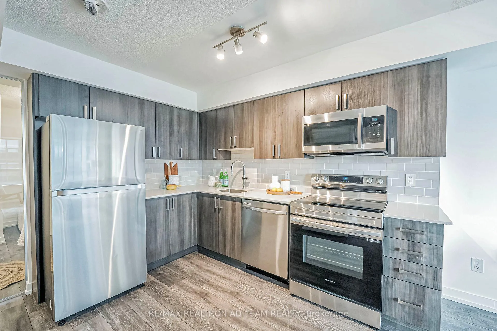 Photo 13 of Unit 1203, 1455 Celebration Drive, Pickering, Bay Ridges — HOMEH