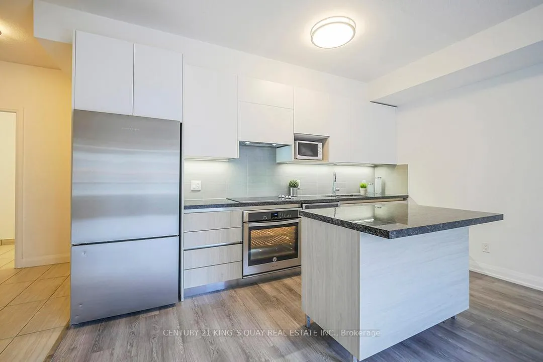 Photo 5 of Unit 501, 15 water walk Drive, Markham, Unionville — HOMEH