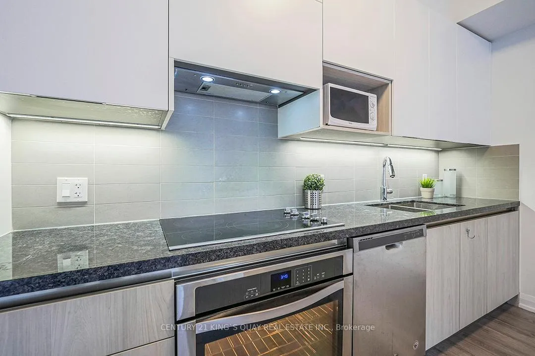 Photo 6 of Unit 501, 15 water walk Drive, Markham, Unionville — HOMEH