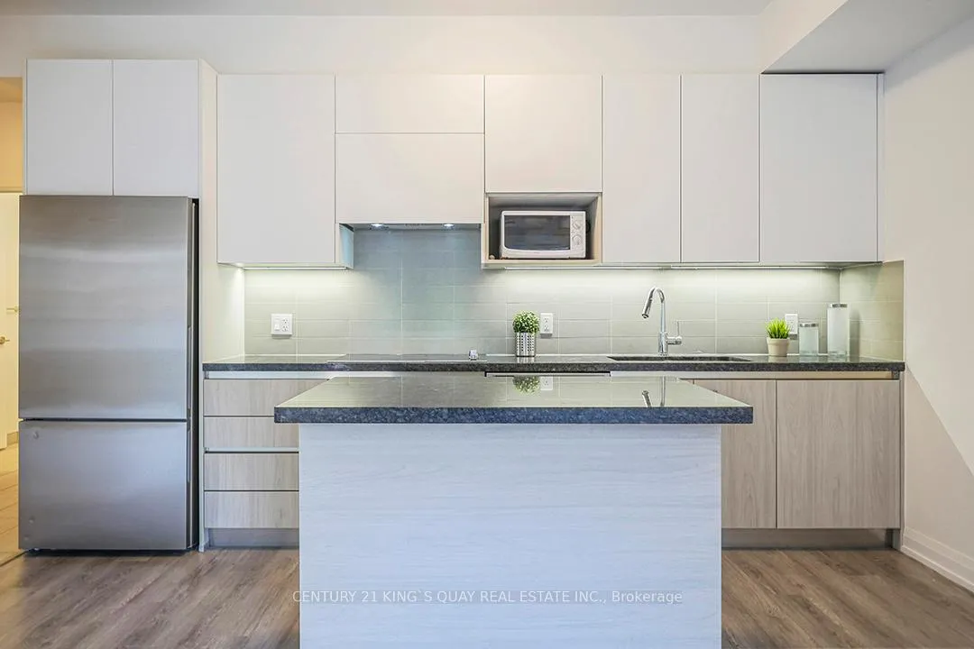 Photo 8 of Unit 501, 15 water walk Drive, Markham, Unionville — HOMEH