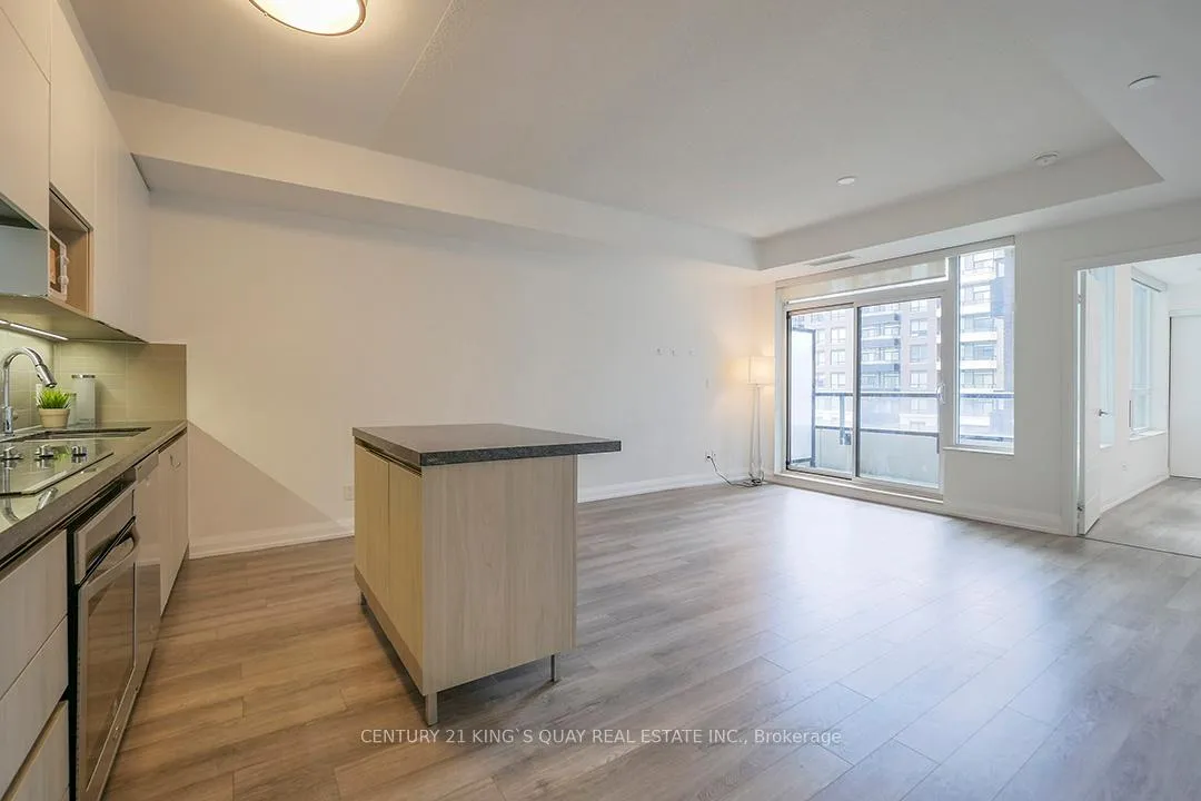 Photo 12 of Unit 501, 15 water walk Drive, Markham, Unionville — HOMEH