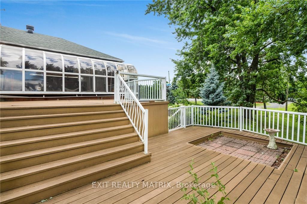 Photo 3 of 1050 King Street, Champlain, L'Orignal — HOMEH