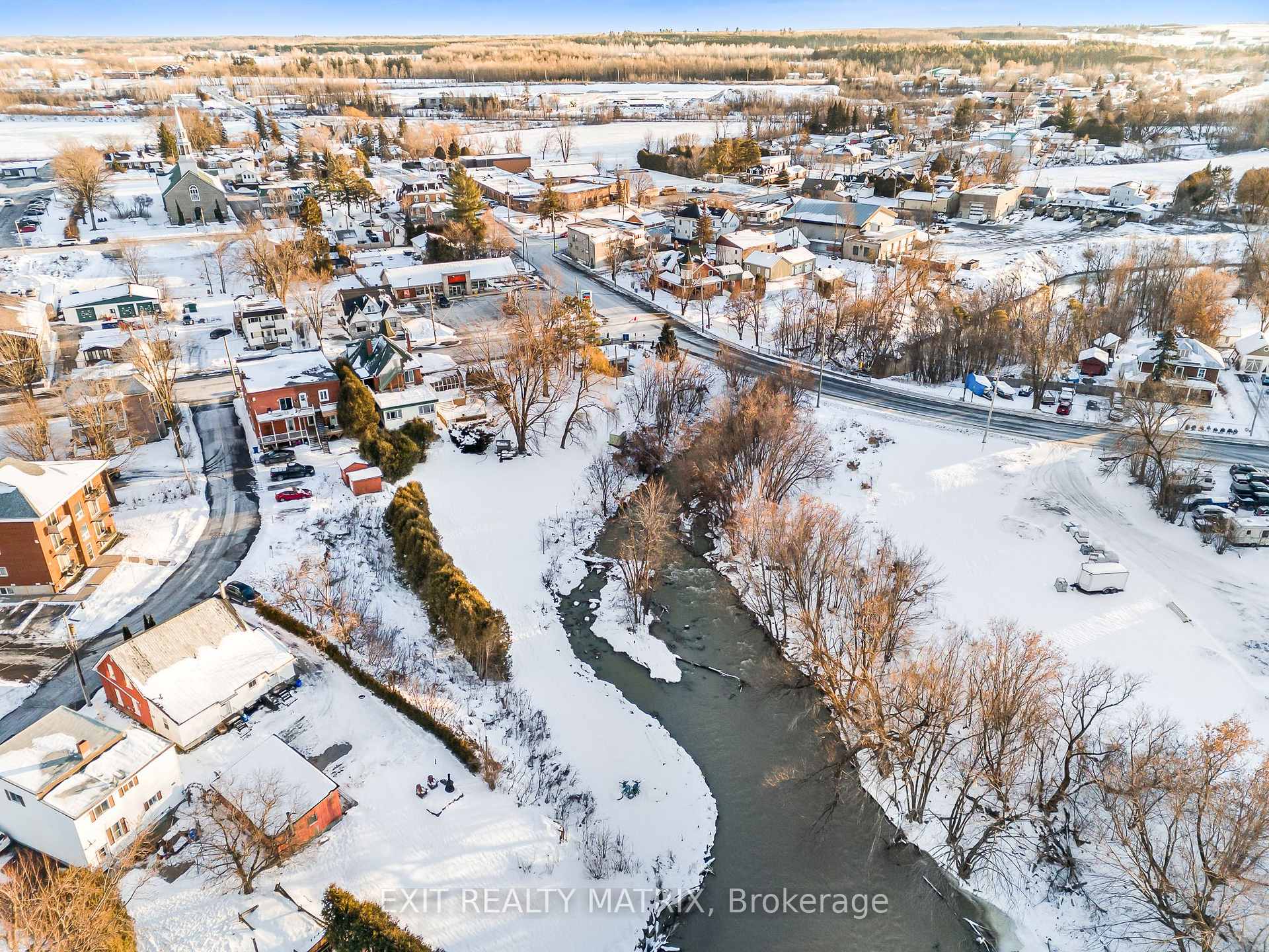 Photo 23 of 1050 King Street, Champlain, L'Orignal — HOMEH