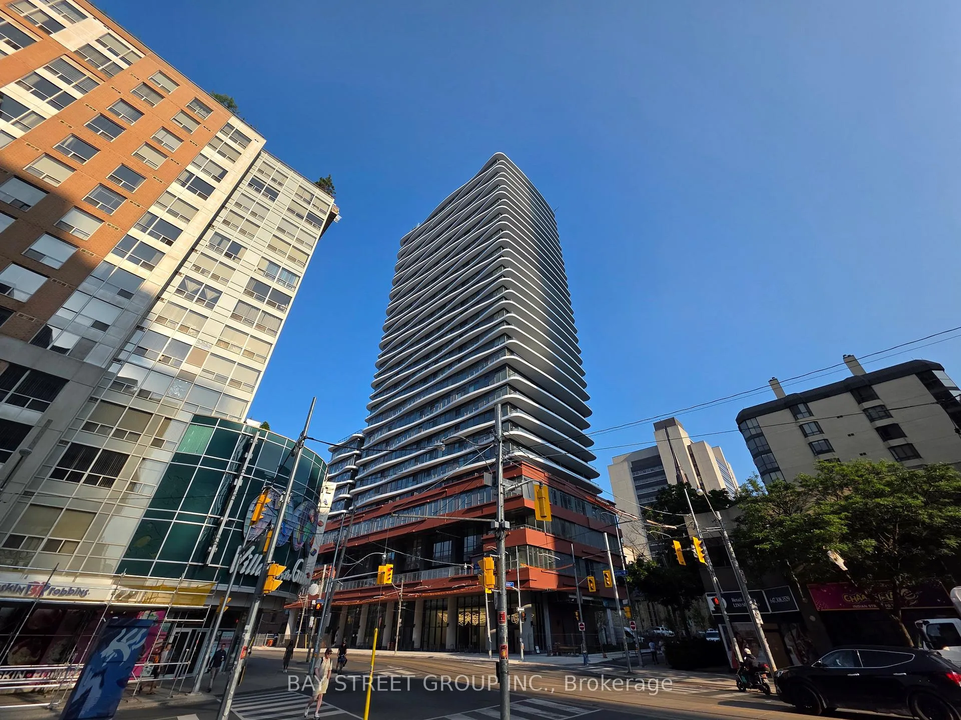 Front of Unit 1503, 280 Dundas Street W