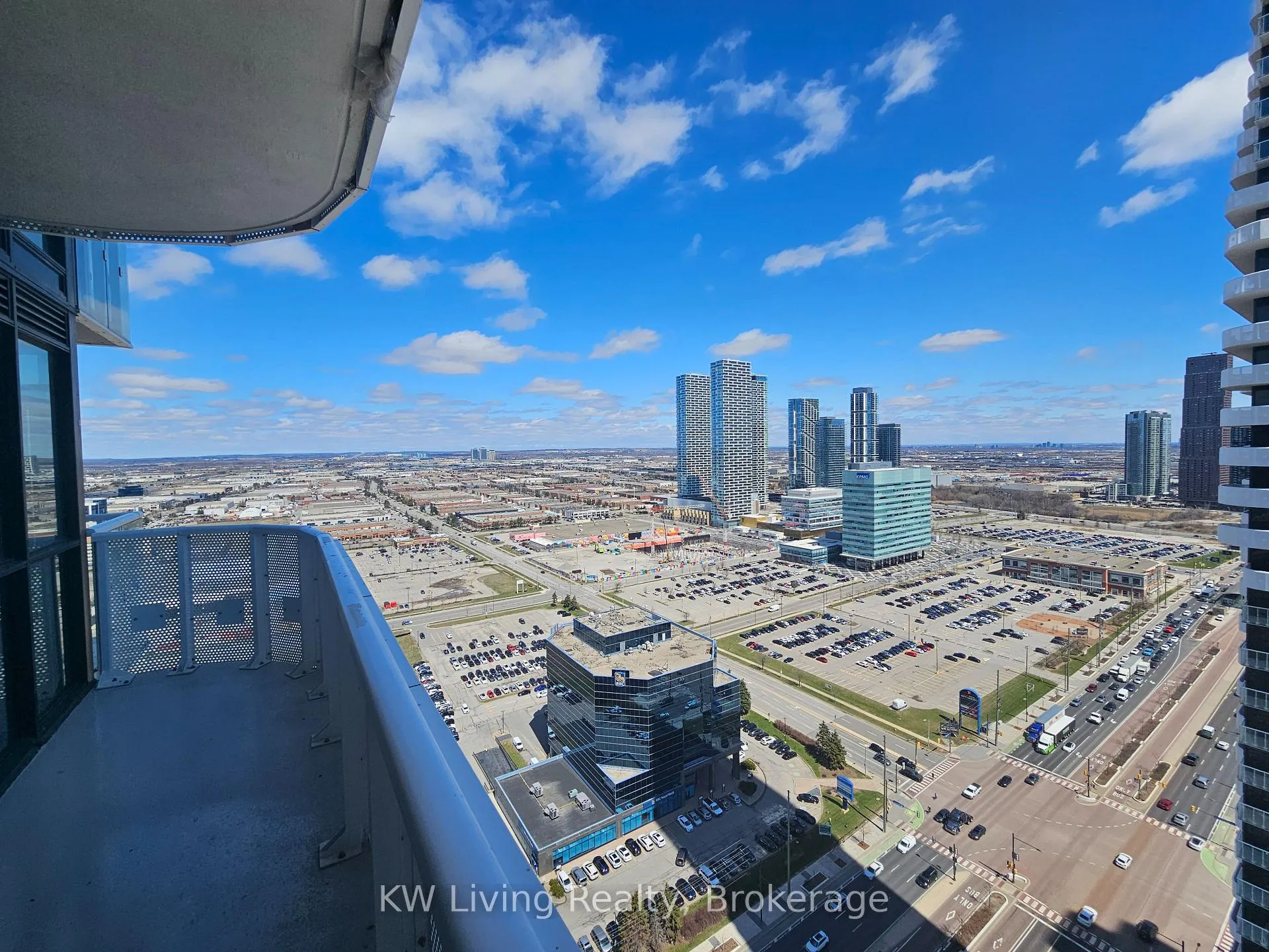 Photo 2 of Unit 3212, 225 Commerce Street, Vaughan, Vaughan Corporate Centre — HOMEH