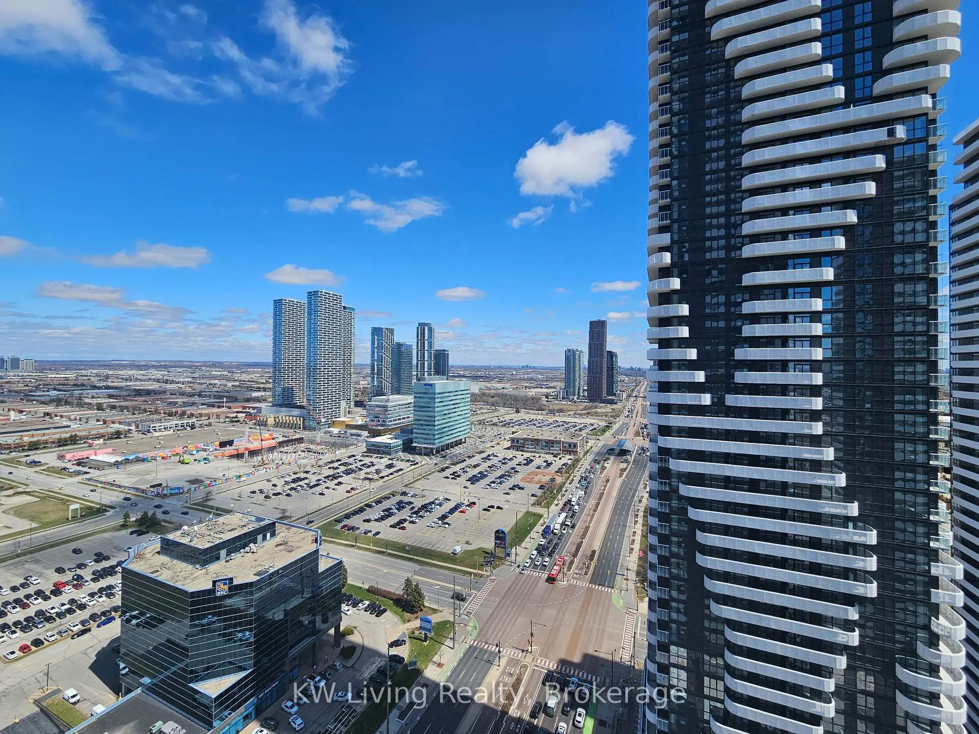 Photo 6 of Unit 3212, 225 Commerce Street, Vaughan, Vaughan Corporate Centre — HOMEH