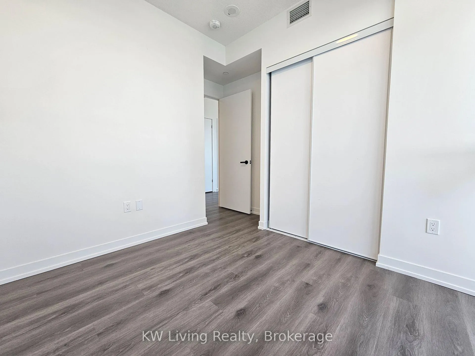 Photo 13 of Unit 3212, 225 Commerce Street, Vaughan, Vaughan Corporate Centre — HOMEH