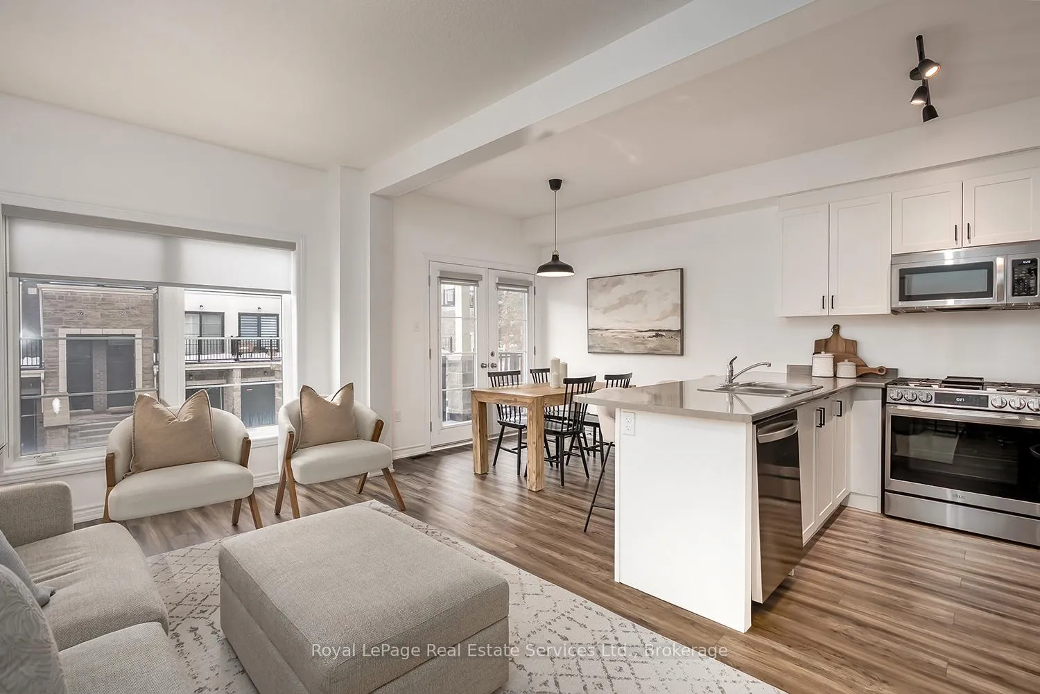 Photo 5 of Unit 34, 383 Dundas Street E, Hamilton, Waterdown — HOMEH