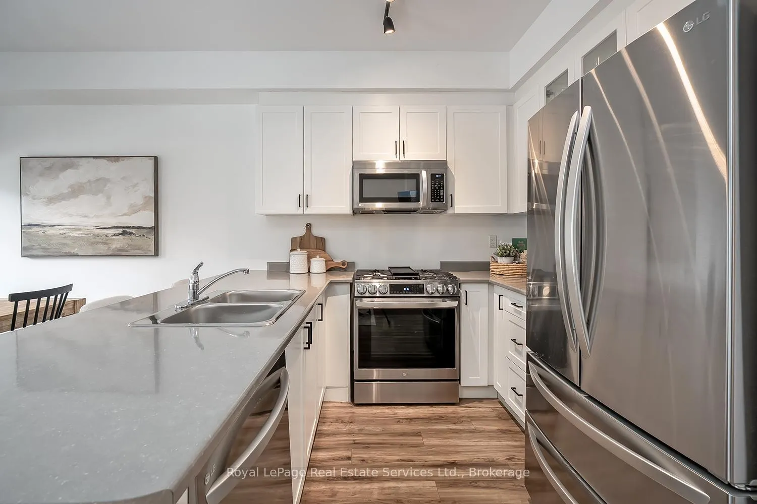 Photo 11 of Unit 34, 383 Dundas Street E, Hamilton, Waterdown — HOMEH