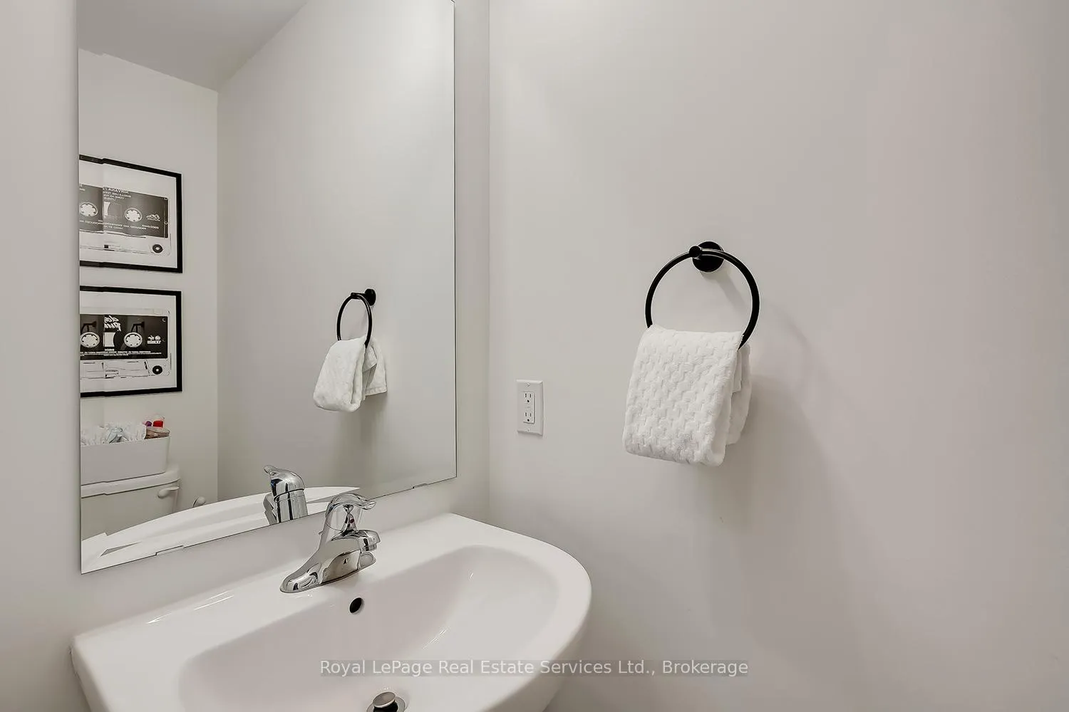 Photo 24 of Unit 34, 383 Dundas Street E, Hamilton, Waterdown — HOMEH