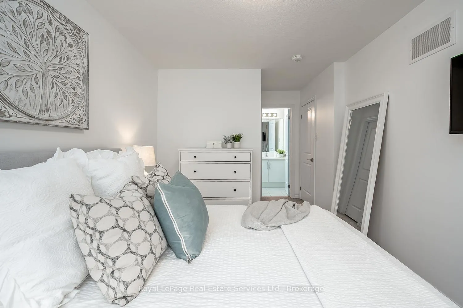 Photo 27 of Unit 34, 383 Dundas Street E, Hamilton, Waterdown — HOMEH