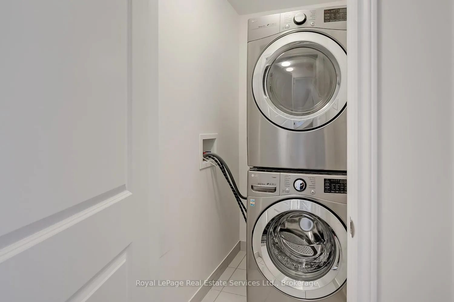 Photo 35 of Unit 34, 383 Dundas Street E, Hamilton, Waterdown — HOMEH